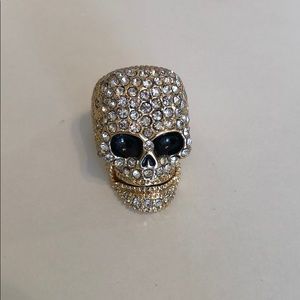 Skull ring